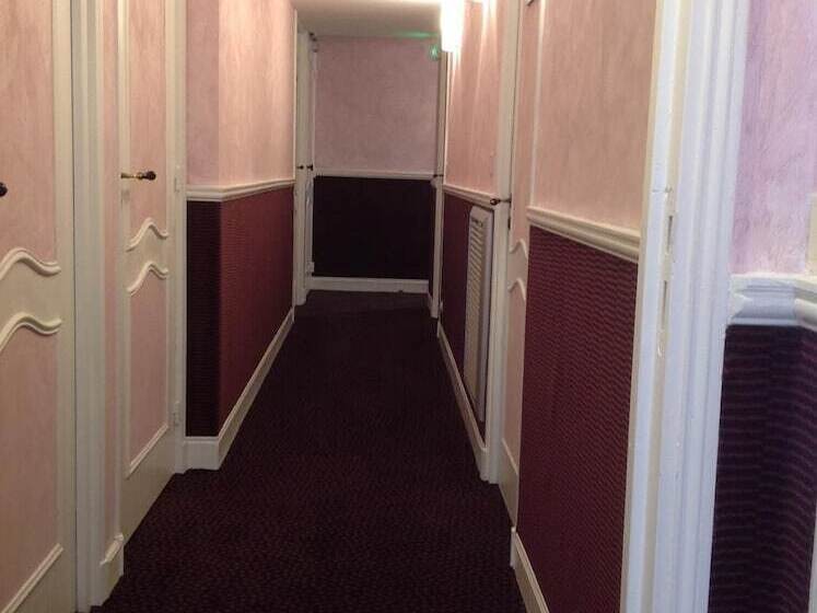 فندق Logis Auberge A La Tete De Lard