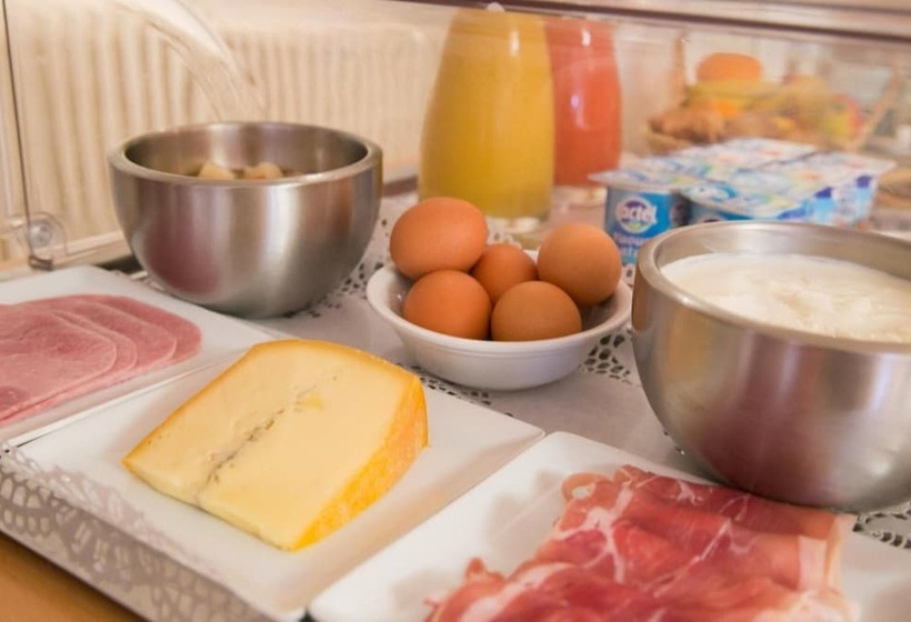 فندق Logis Auberge De La Rose