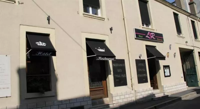 Отель Logis Hôtels Restaurant Les 3 Rois