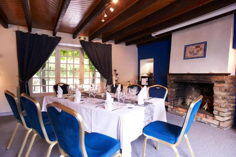 فندق Logis L Abreuvoir