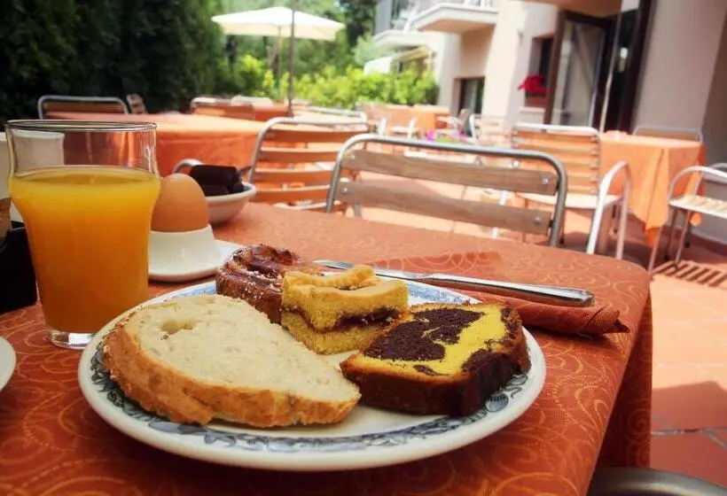 ホテル Villa Maria