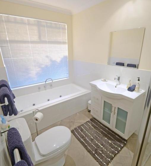 בית מלון כפרי Sojourn On Gale Bed & Breakfast