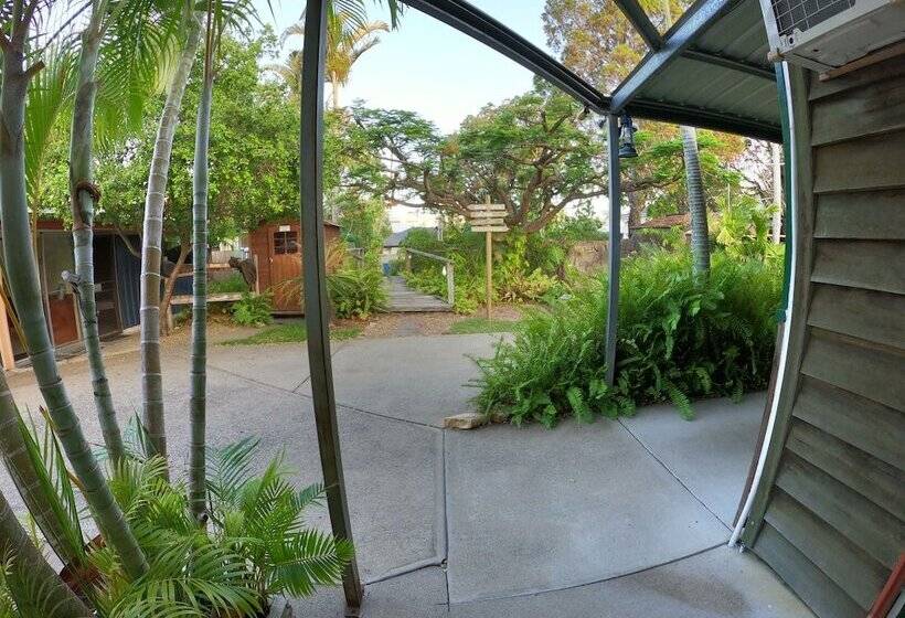 בית מלון כפרי Woolshed Eco Lodge