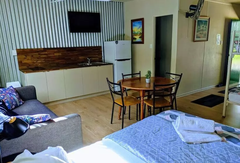 ホテル Woolshed Eco Lodge
