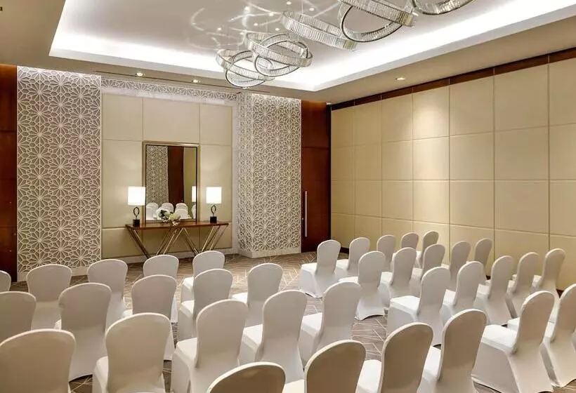 هتل Grand Mercure Dubai City