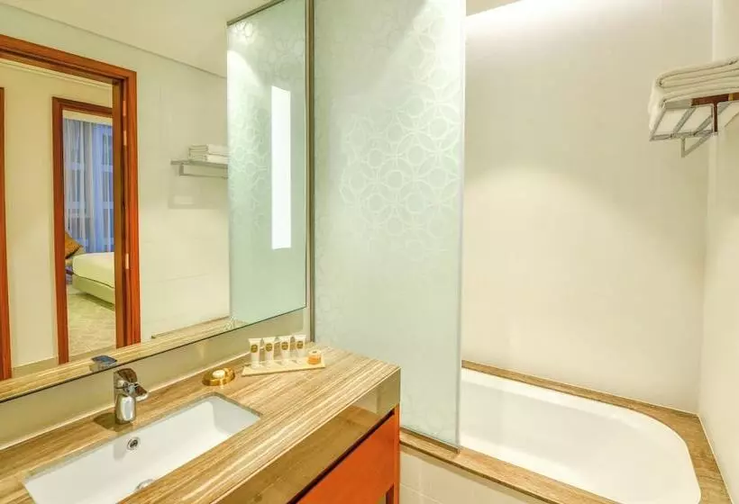 هتل Grand Mercure Dubai City