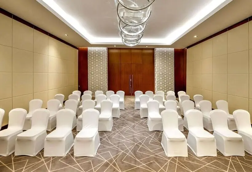 هتل Grand Mercure Dubai City