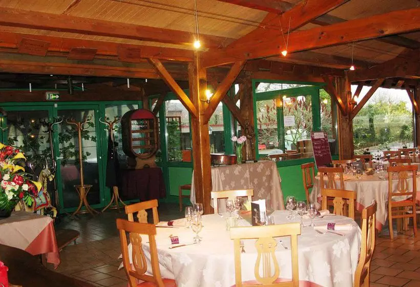 فندق Auberge De Moussy