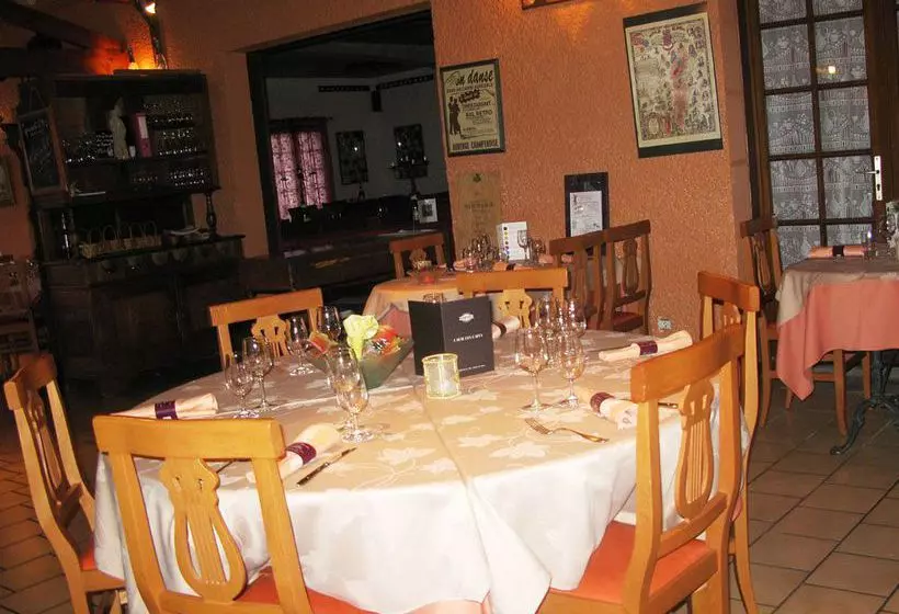 فندق Auberge De Moussy