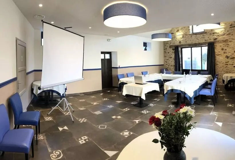 Отель Auberge De La Loire