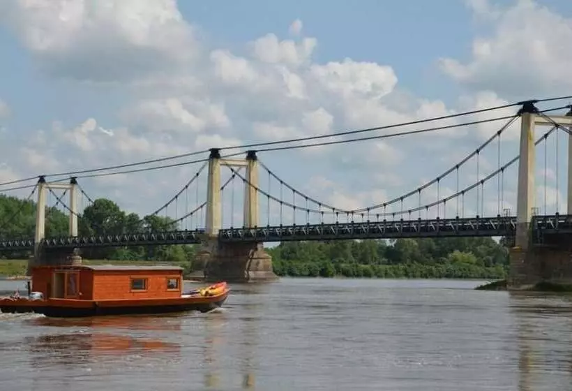 Отель Auberge De La Loire