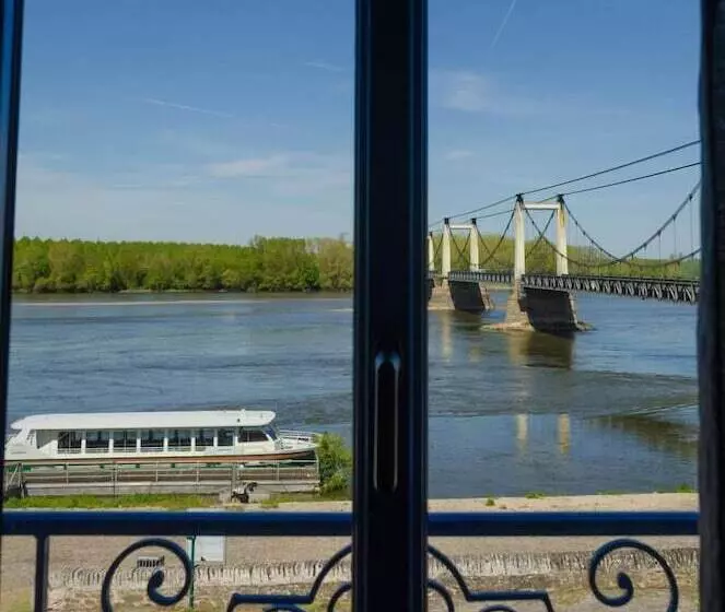 Отель Auberge De La Loire