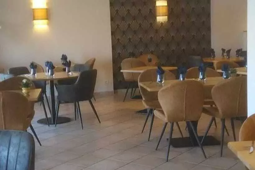 Отель Auberge De La Loire