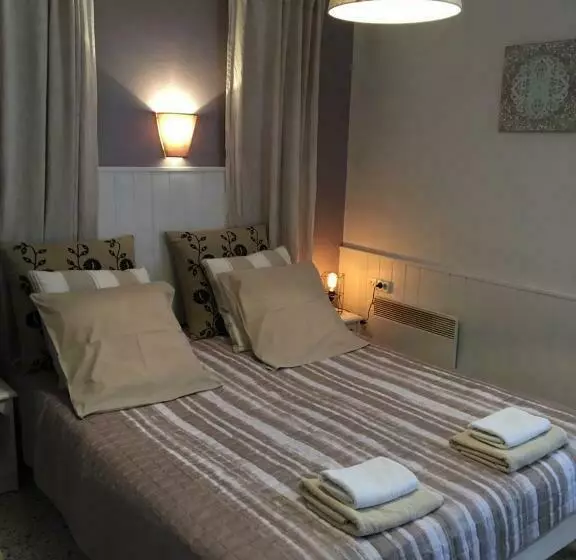 בית מלון כפרי Auberge Des Crêtes