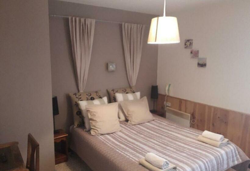 فندق Auberge Des Crêtes