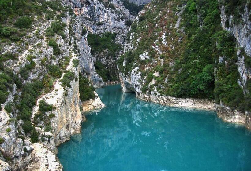 فندق Auberge Des Crêtes