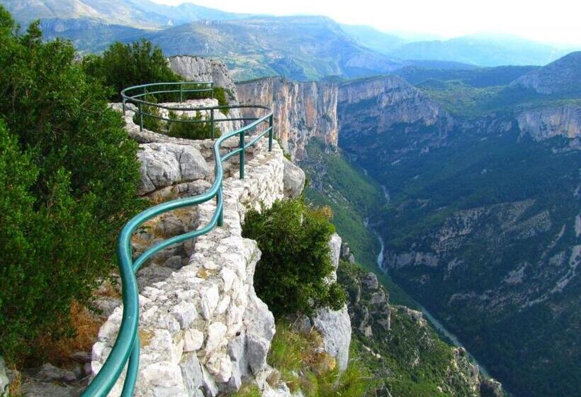 فندق Auberge Des Crêtes