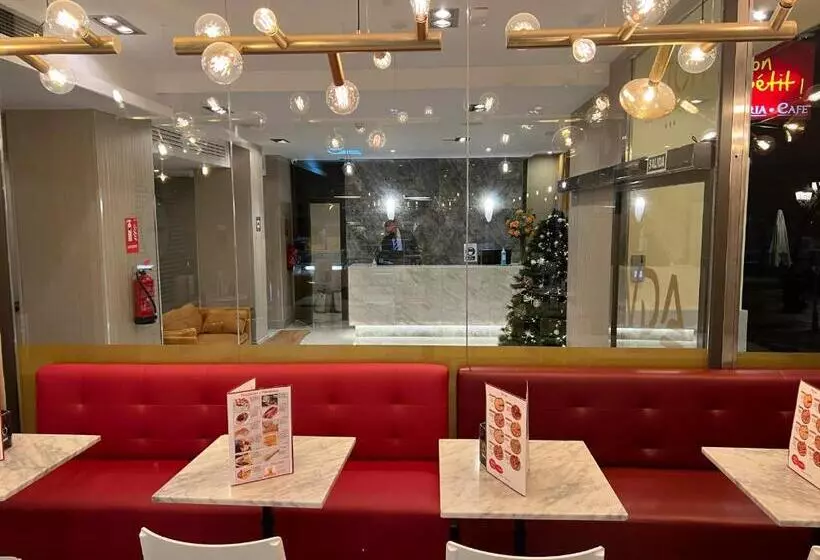 Hotel Avenida Gran Via