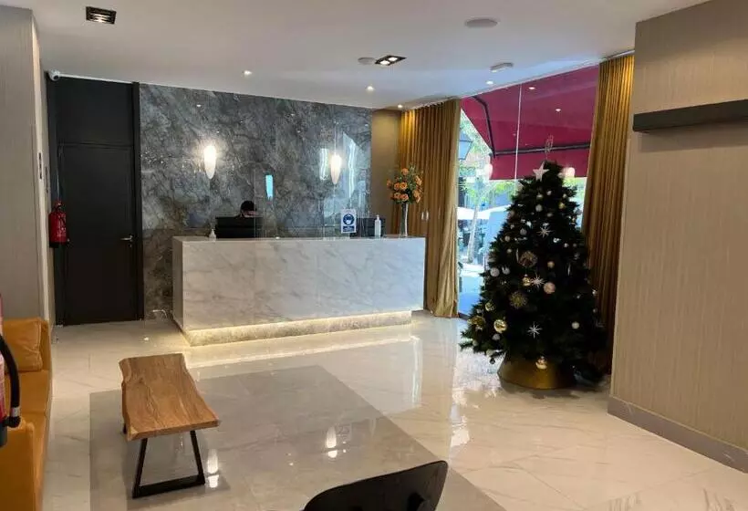 Hotel Avenida Gran Via