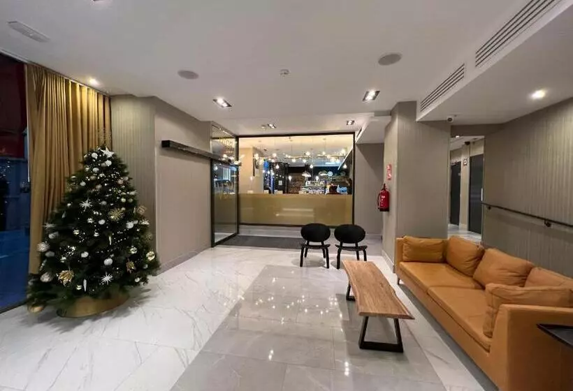 Hotel Avenida Gran Via