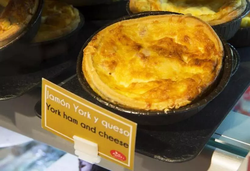 Hotel Avenida Gran Via