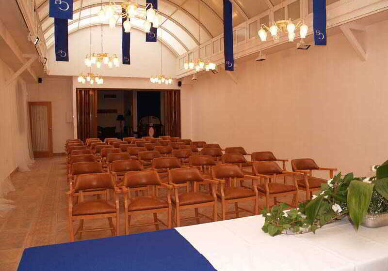 Hotel Corona De Atarfe