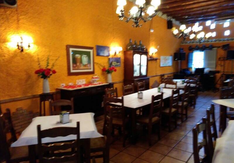 Hotel Corona De Atarfe