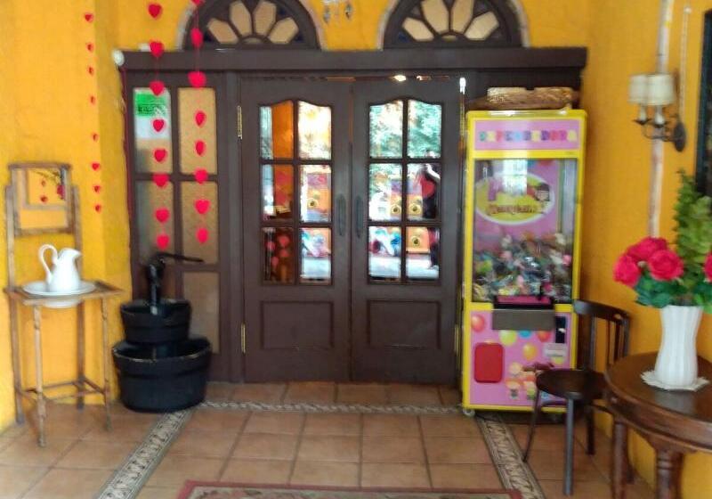 Hotel Corona De Atarfe