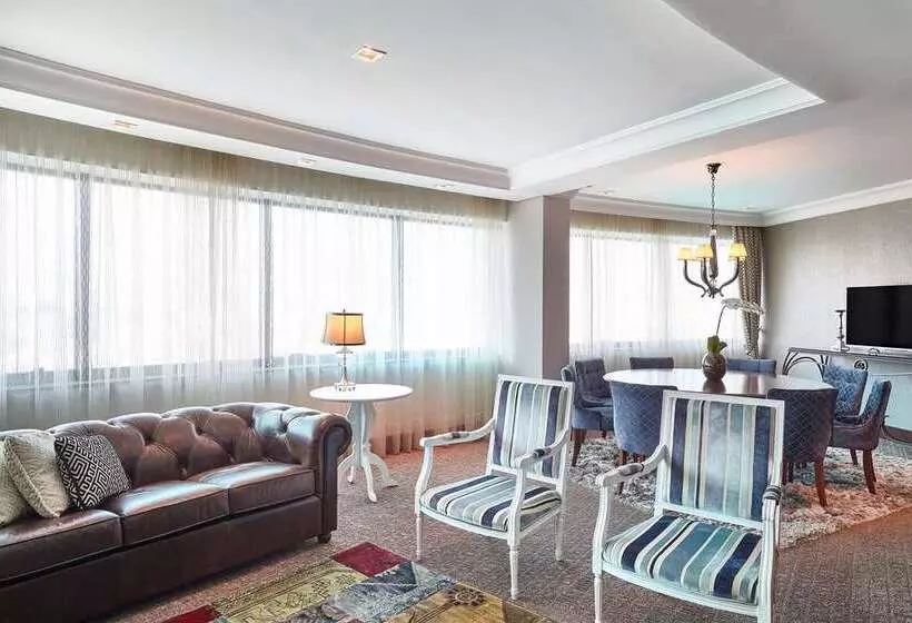 Отель Hilton Porto Alegre