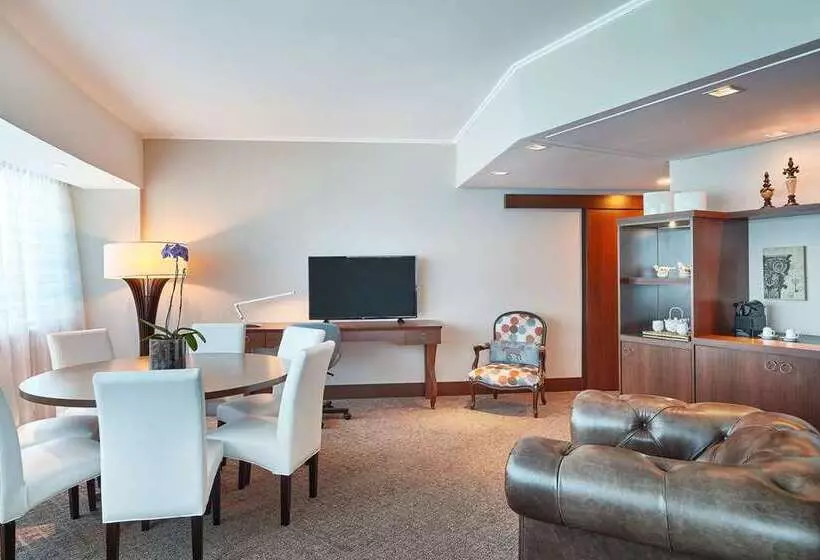 Отель Hilton Porto Alegre