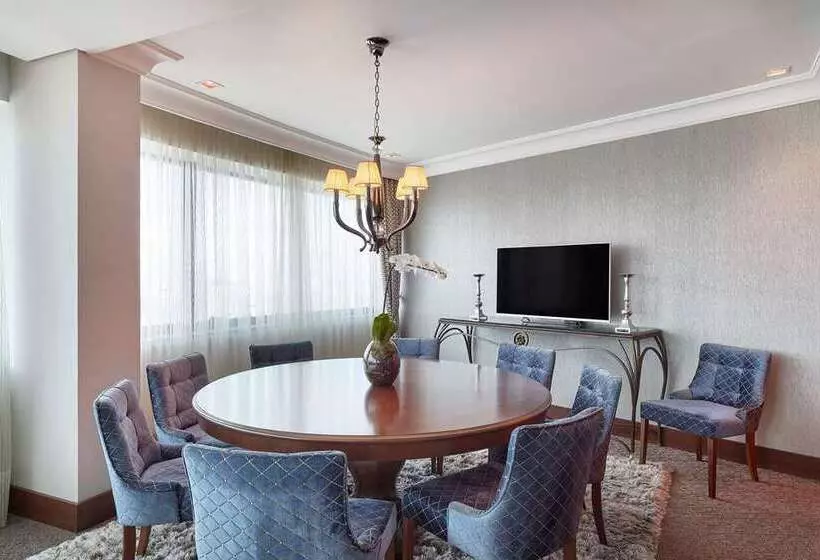 Отель Hilton Porto Alegre