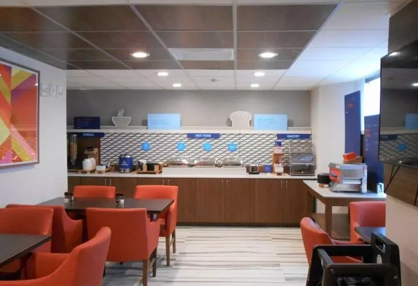 Отель Holiday Inn Express St Augustine Dtwn Historic, An Ihg