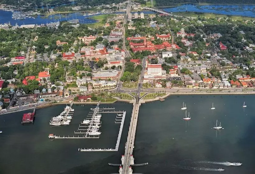 Отель Holiday Inn Express St Augustine Dtwn Historic, An Ihg