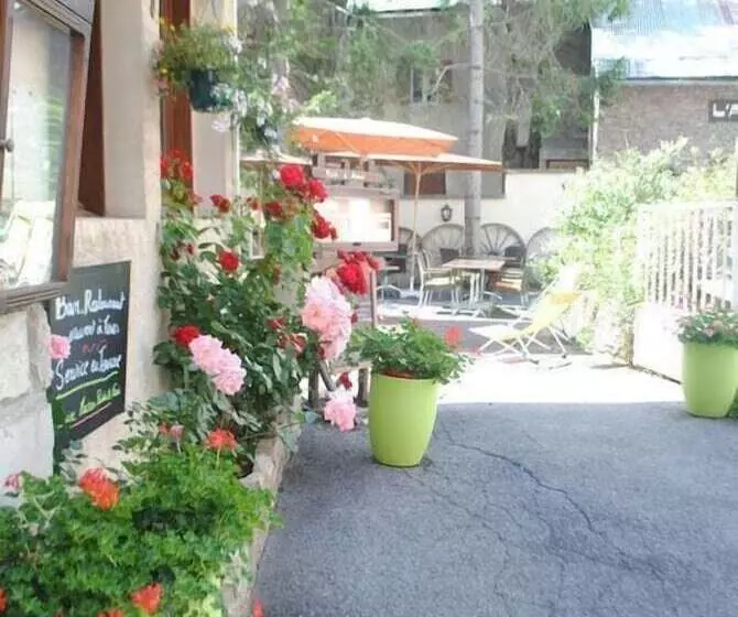 هتل Hôtel De L Europe Et Des Bains