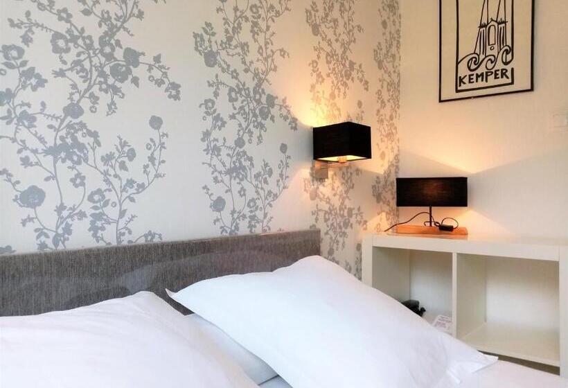 ホテル Hôtel Du Port Et De L Aven