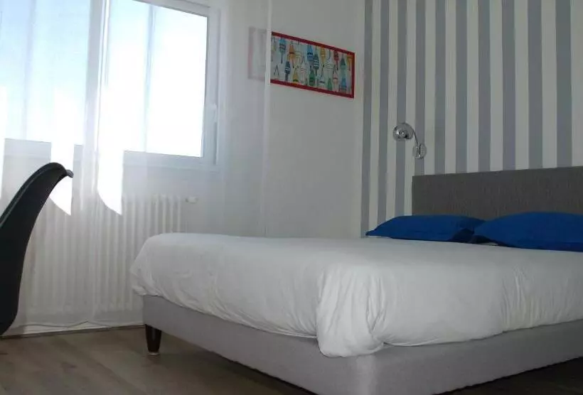 فندق Hôtel Du Port Et De L Aven