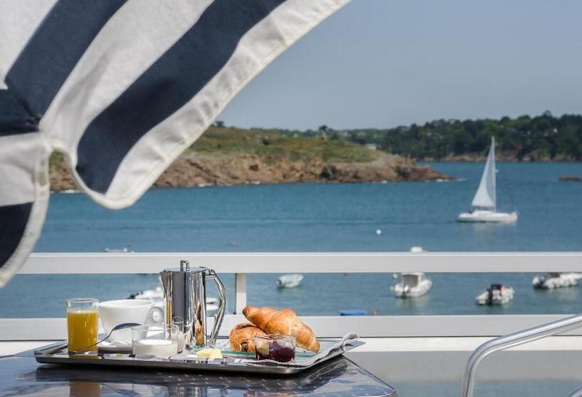 ホテル Hôtel Du Port Et De L Aven