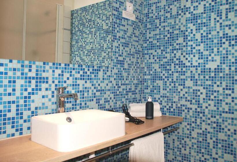 ホテル Hôtel Du Port Et De L Aven