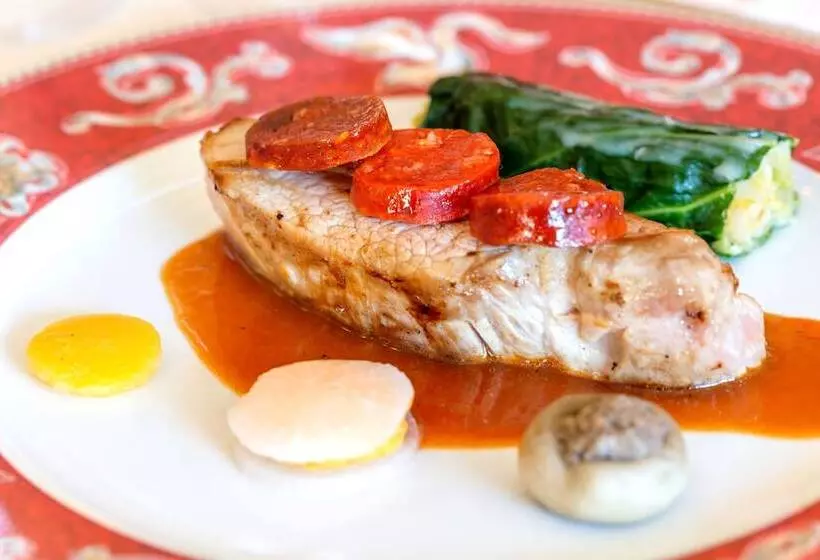 Отель L Auberge Du Port Des Roches