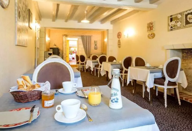 Отель L Auberge Du Port Des Roches