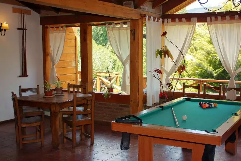 هتل Las Cumbres Apart & Suites