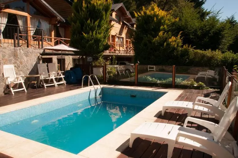 هتل Las Cumbres Apart & Suites