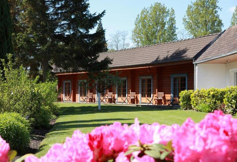 Hotel Logis   Hôtel & Restaurant Les Trois Fontaines