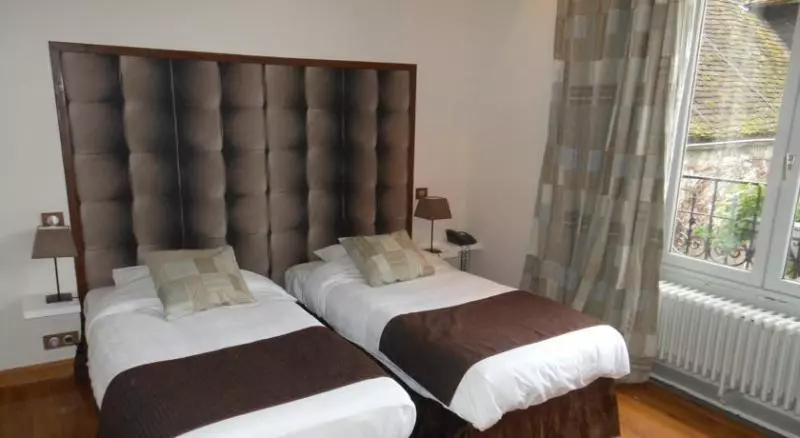 Отель Logis   Hôtel Restaurant L Ecu De France