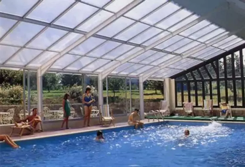 호텔 Logis Hôtel Relais Paris Bale Restaurant La Mangeoire