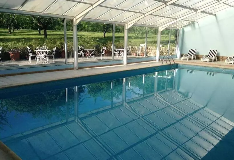 호텔 Logis Hôtel Relais Paris Bale Restaurant La Mangeoire