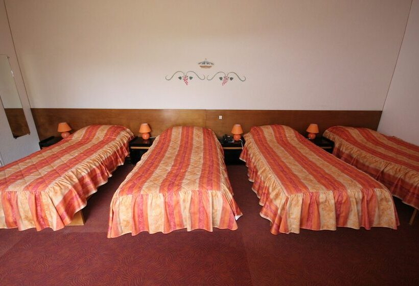 酒店 Logis Hôtel Relais Paris Bale Restaurant La Mangeoire