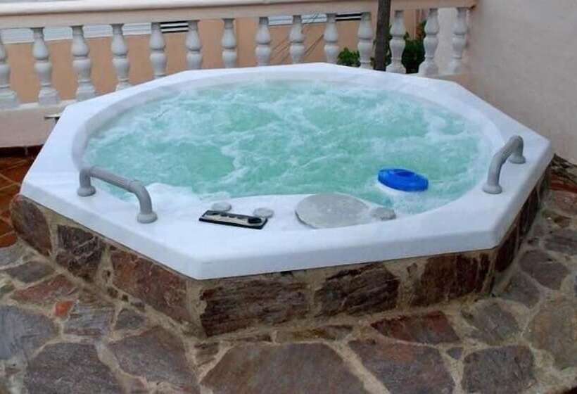 هتل Maison Gautreaux