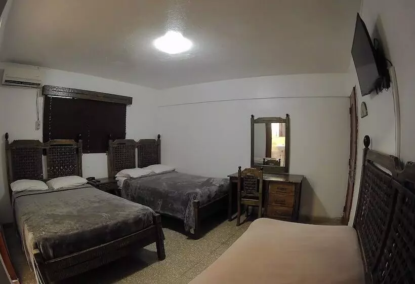 هتل Maison Gautreaux