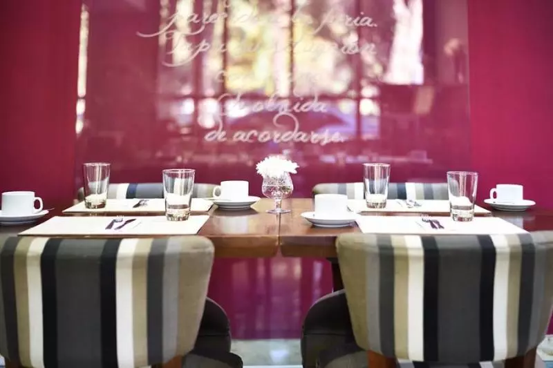 هتل Portal Plaza Suites